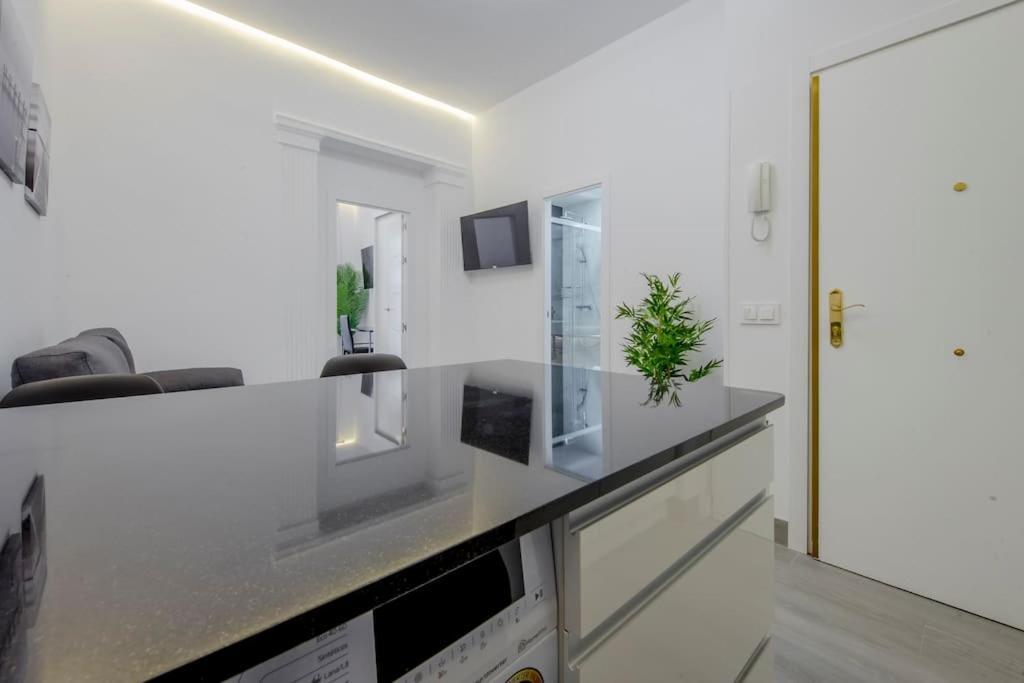 Suara Apartamentos 2 Madrid Luaran gambar