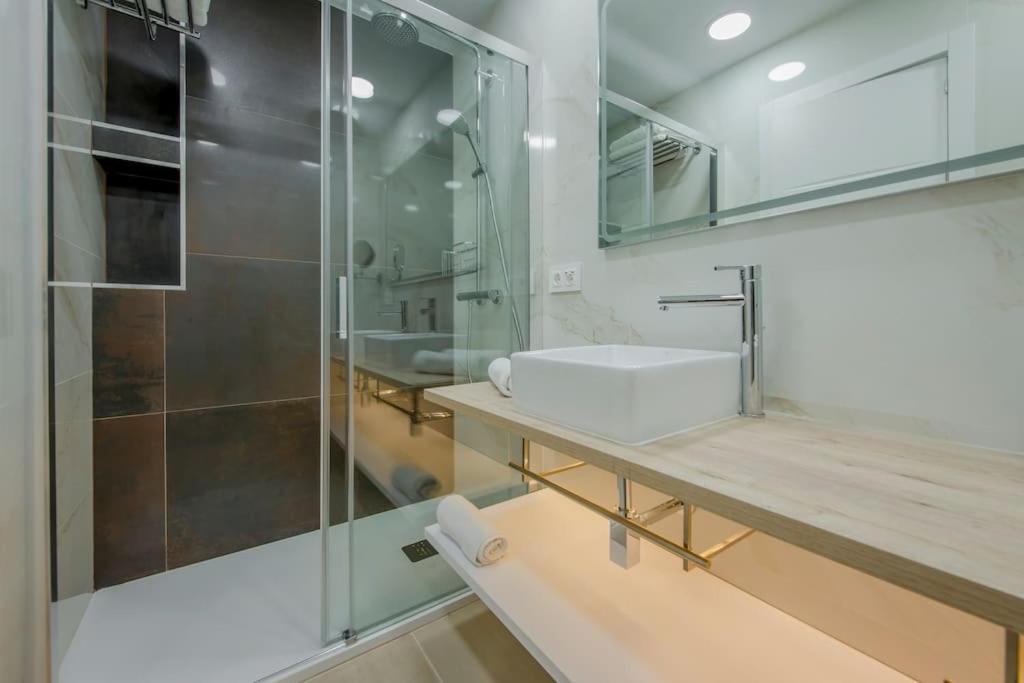 Suara Apartamentos 2 Madrid Luaran gambar